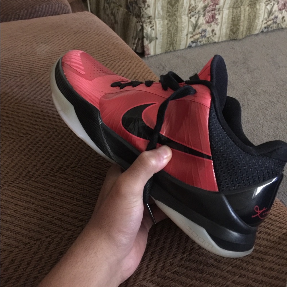 Kobe - Picture 3 of 7